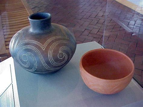 natchez indian pottery.